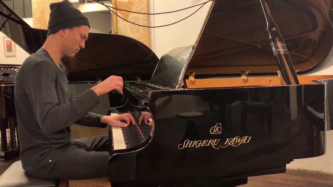 Shigeru Kawai SK6 - Scarlatti Sonata in F minor K.466