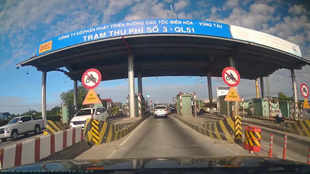 Trạm thu phí T3, Quốc lộ 51 trước khi tháo dỡ. (ngày 03.02.2026)