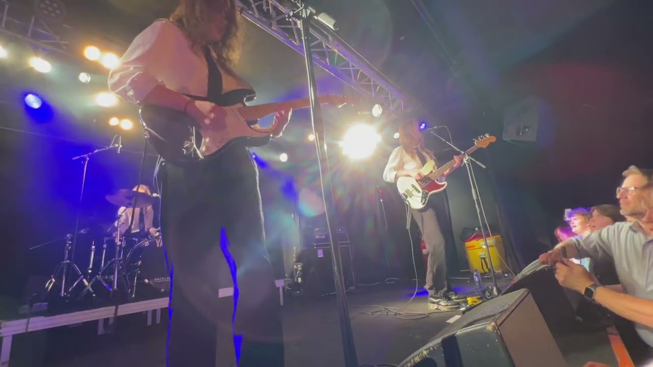 Svart Ridå   Debaser   20250412