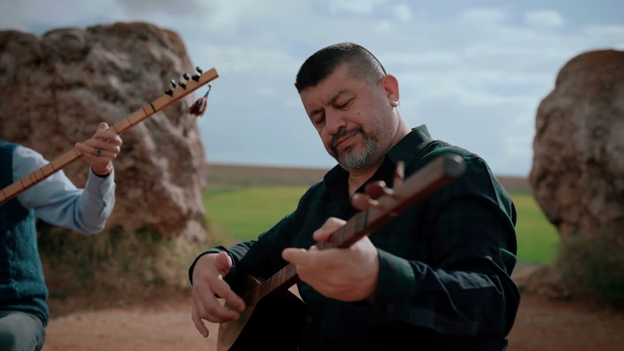 Merdan G&uuml;zelg&uuml;n & Kutsal Evcimen - Hacıbektaş (Official Video)