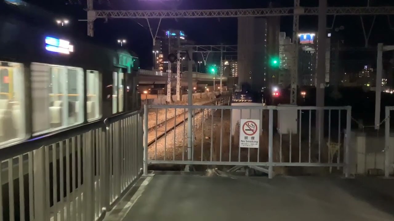 ２２５系１００番台＋Ａシート付き２２３系　新快速　神戸駅発車