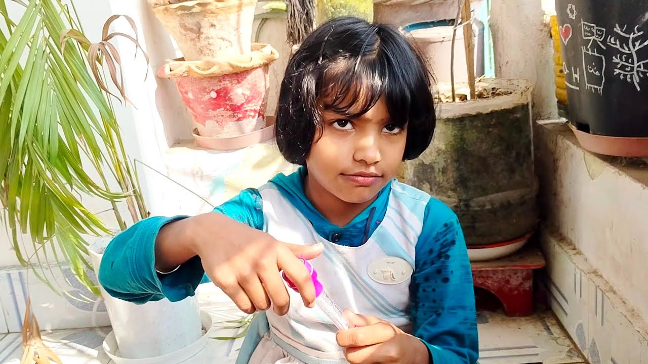 লাকিয়া তার পুতুলকে মেকআপ করাচ্ছে,,এইভাবে আমার সব জিনিস গুলো নষ্ট করে 😭 mini vlog 