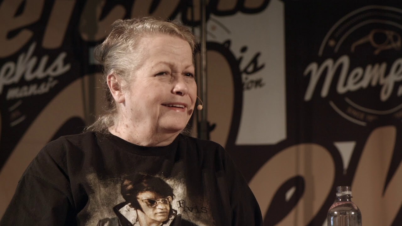 A Talk about Elvis Presley - Shirley Connell