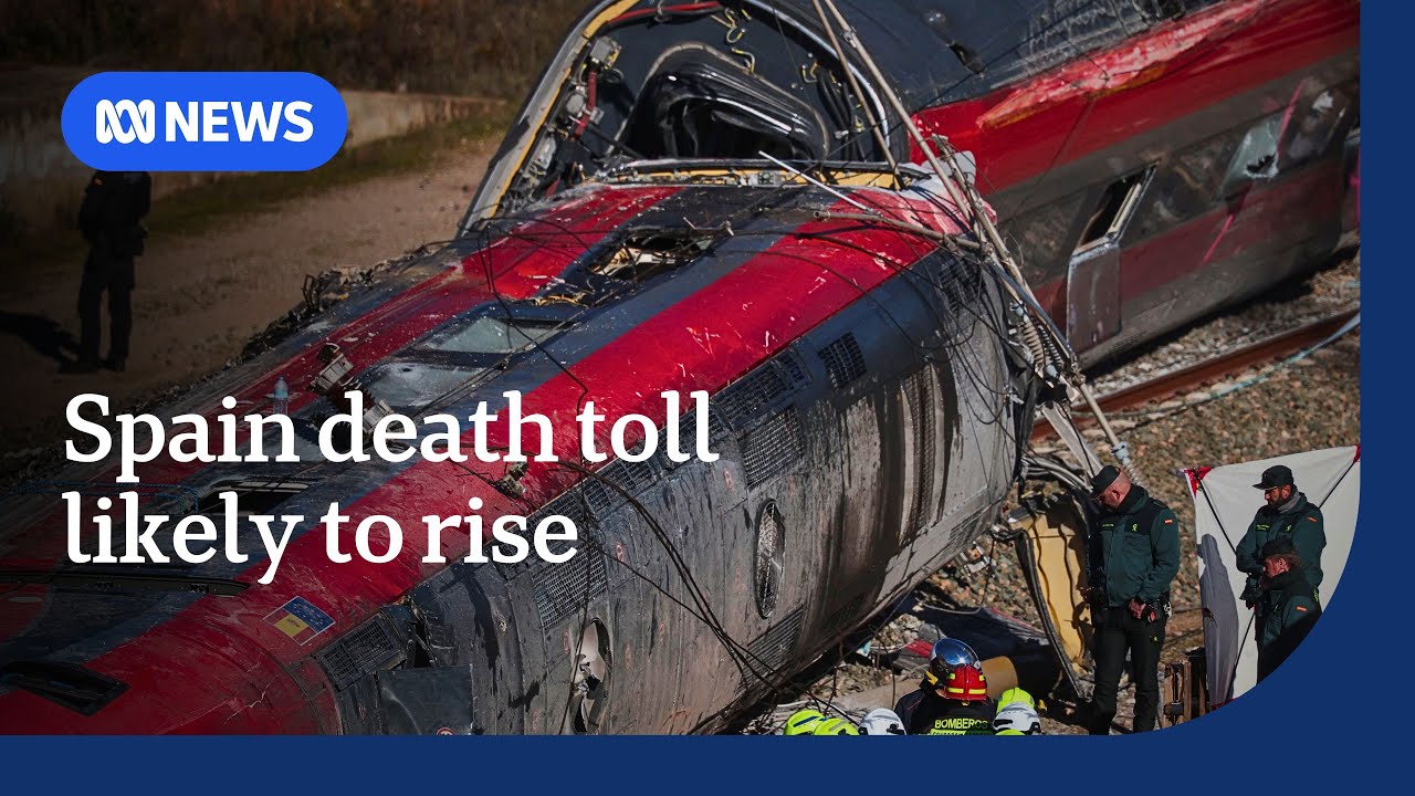 Fears death toll will rise from high-speed train crash in Spain | ABC NEWS