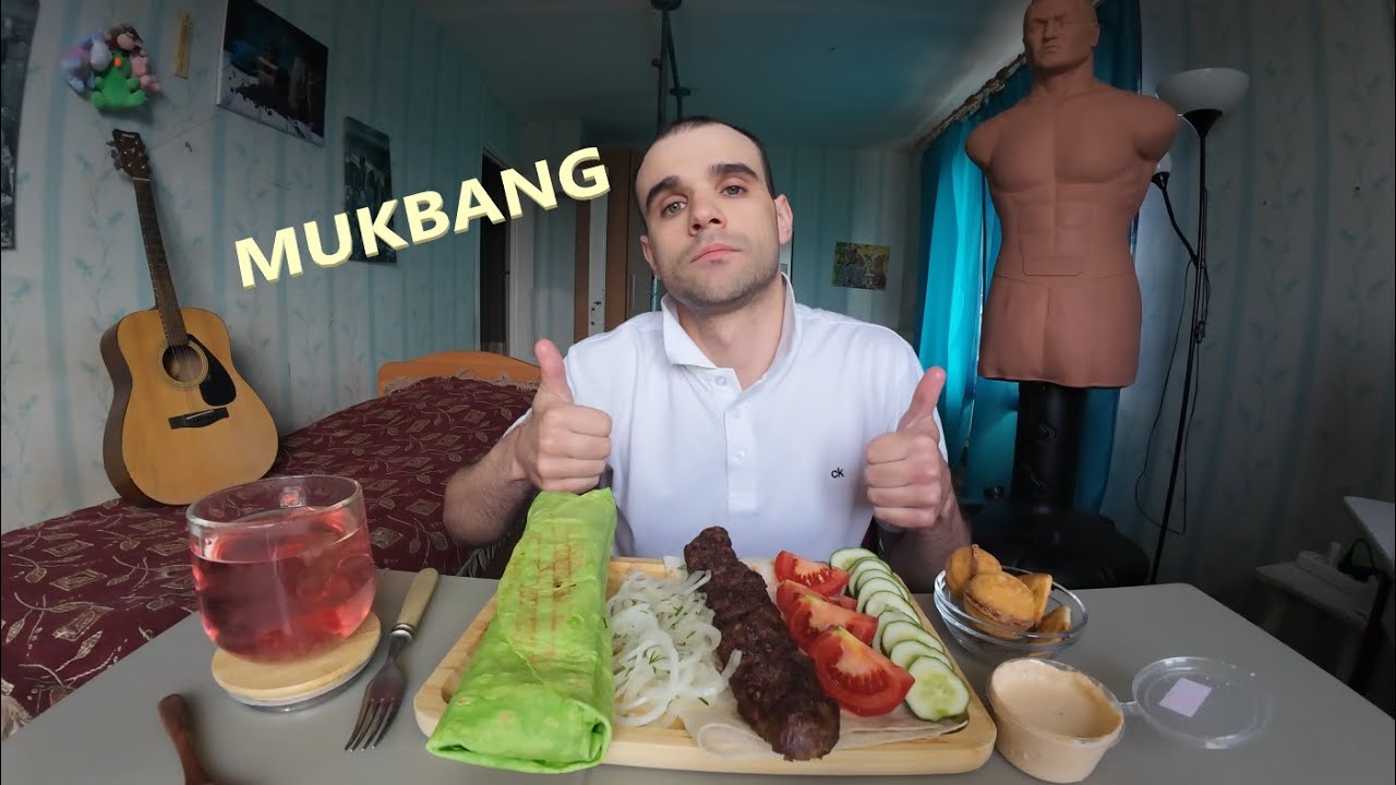 МУКБАНГ ШАУРМА В ЧЕСНОЧНОМ ЛАВАШЕ / ЛЮЛЯ КЕБАБ ИЗ ТЕЛЯТИНЫ/ ОВОЩИ/ EATING MUKBANG ASMR АСМР #mukbang