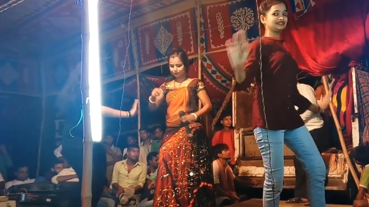 नेता जी का नाच प्रोग्राम ~ छूछे जनी घुंघुटा हटाई ये बलम जी ~नेता जी के नाच में संजना का कमाल