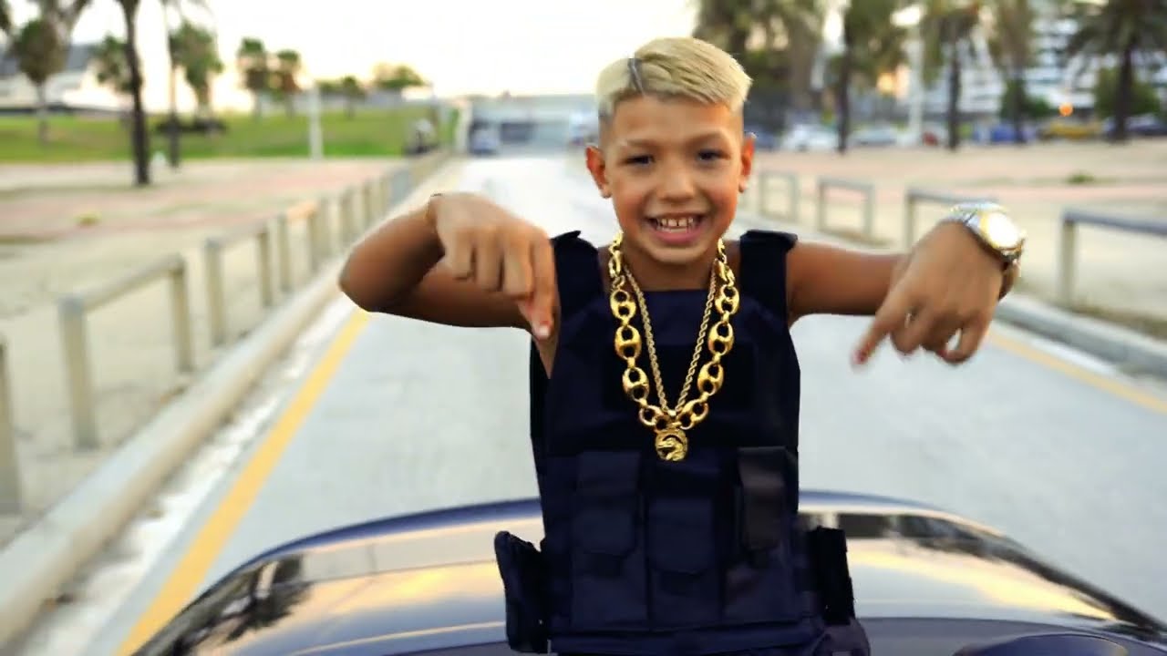 Antonel - Pica Pica (V&iacute;deo Oficial)
