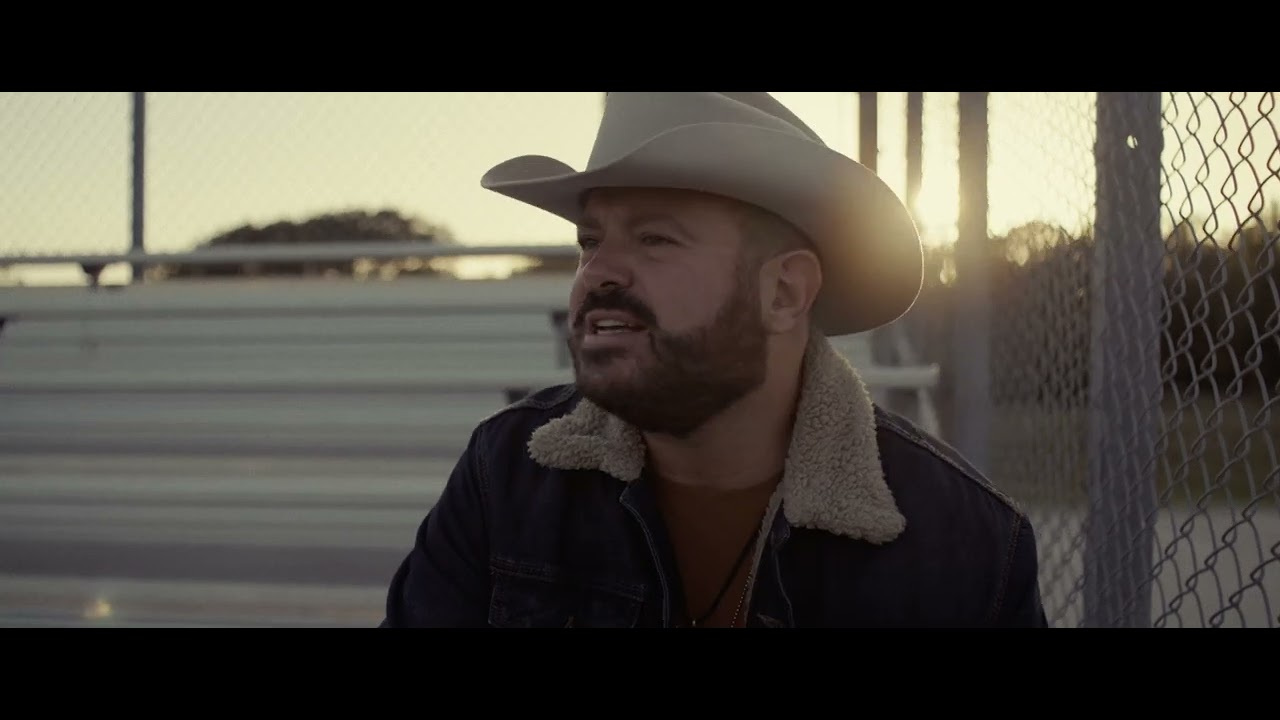 Wade Bowen - Friday Night feat. Troy Aikman (Official Music Video)