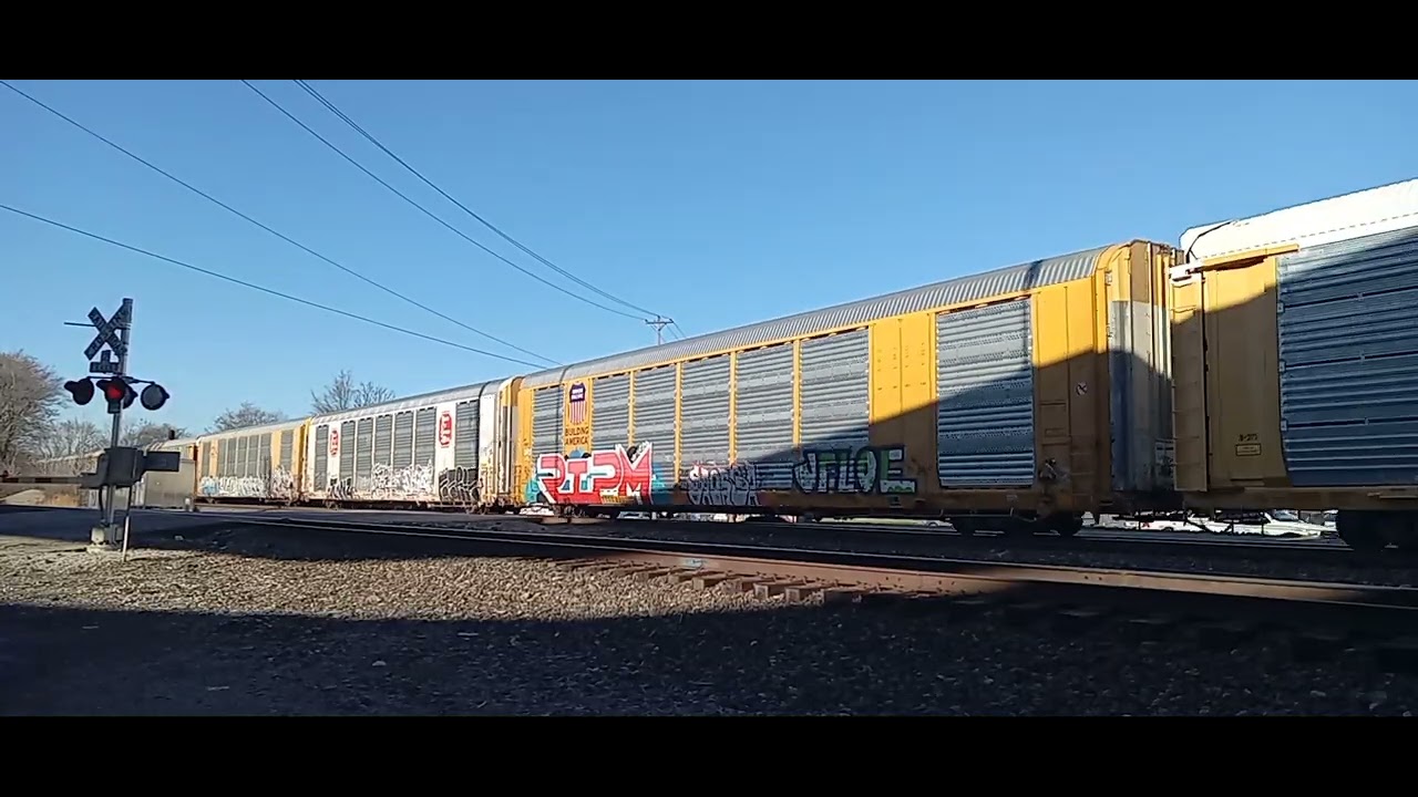 The amazing train meet between the CSX I141 and the NS 178.