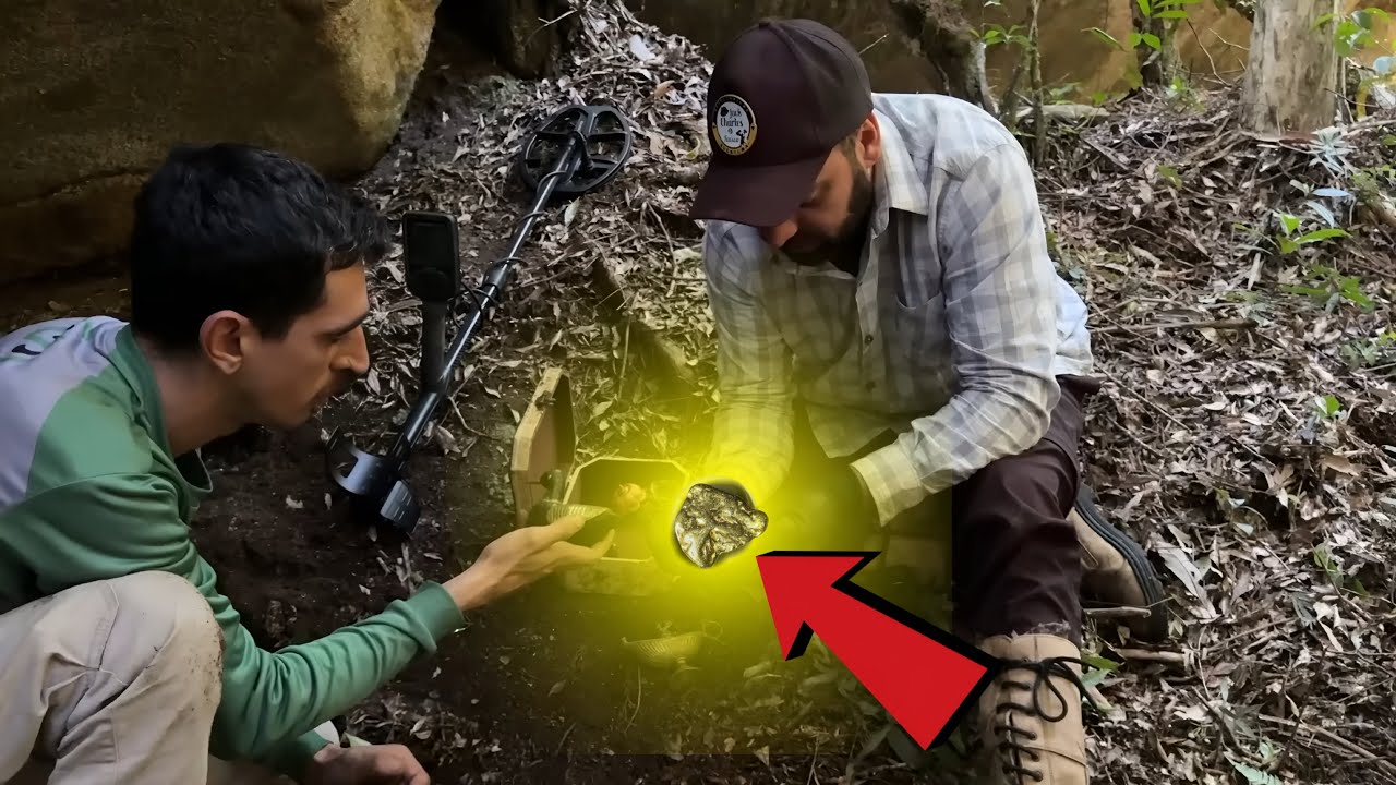 Mago escondeu ouro na floresta enterrado fomos investigar e encontramos!