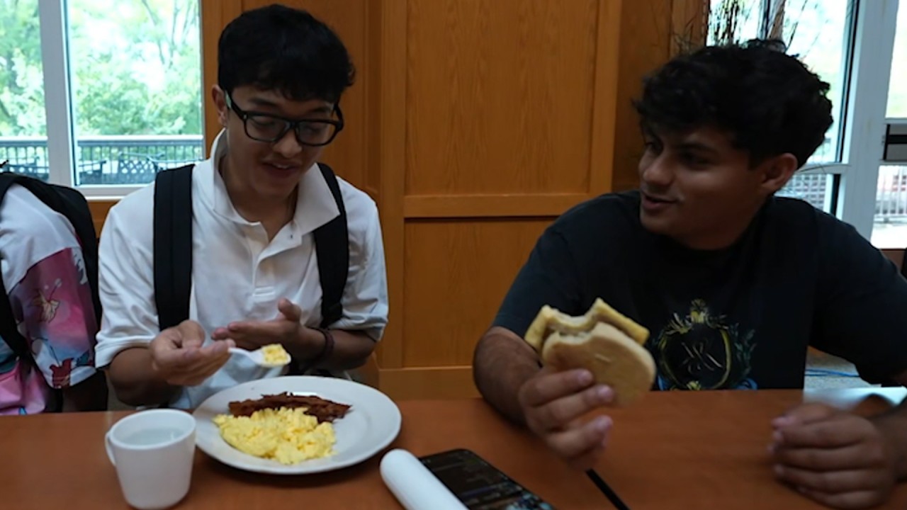 Jason And Ron Eat Breakfast Together At The Streamer University Cafeteria!