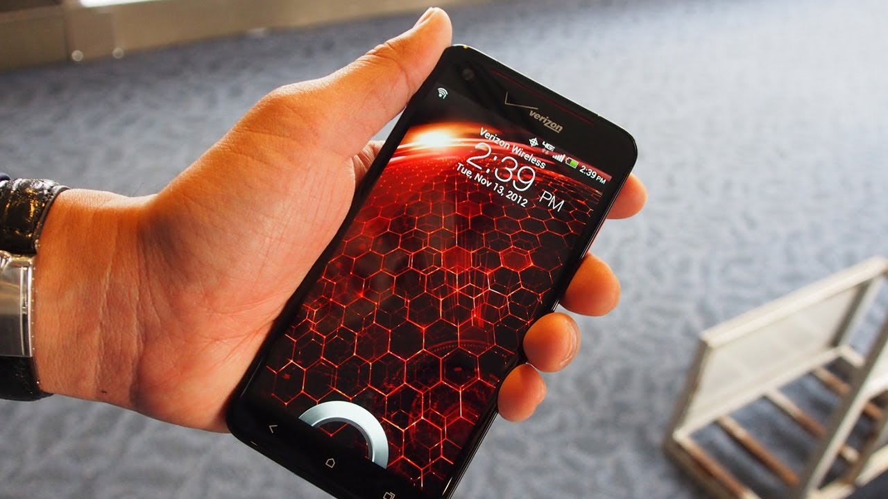 HTC DROID DNA Smart Phone Hands on Review