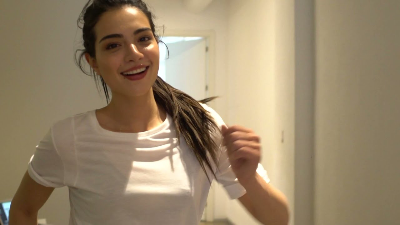 Melisa Aslı Pamuk Backstage