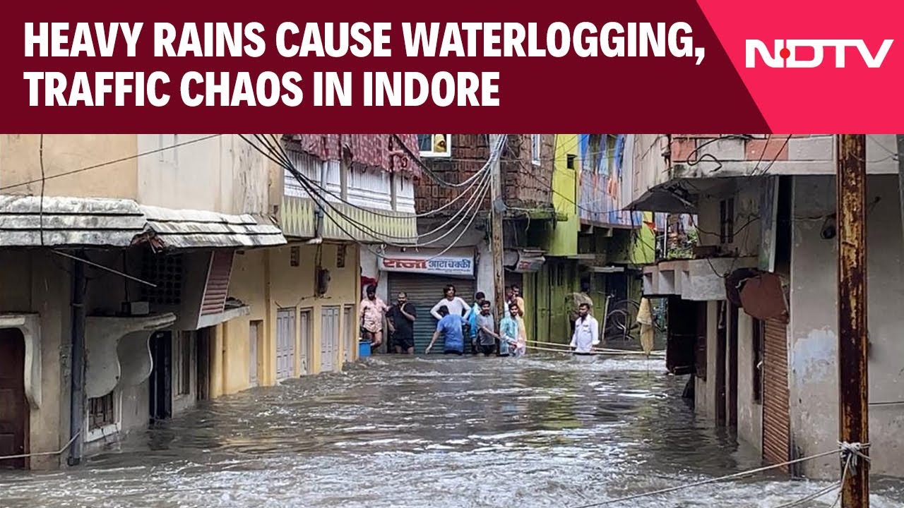 Indore Weather News Today | Heavy Rains Cause Waterlogging, Traffic Chaos; School Holiday Declared