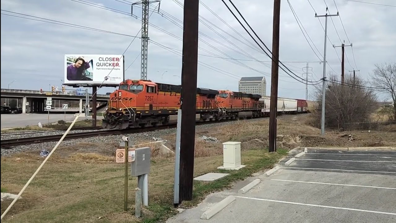 BNSF Train 7257 6853 and Heritage unit 5303 At Jones Maltsberger Rd San Antonio TX#railfan