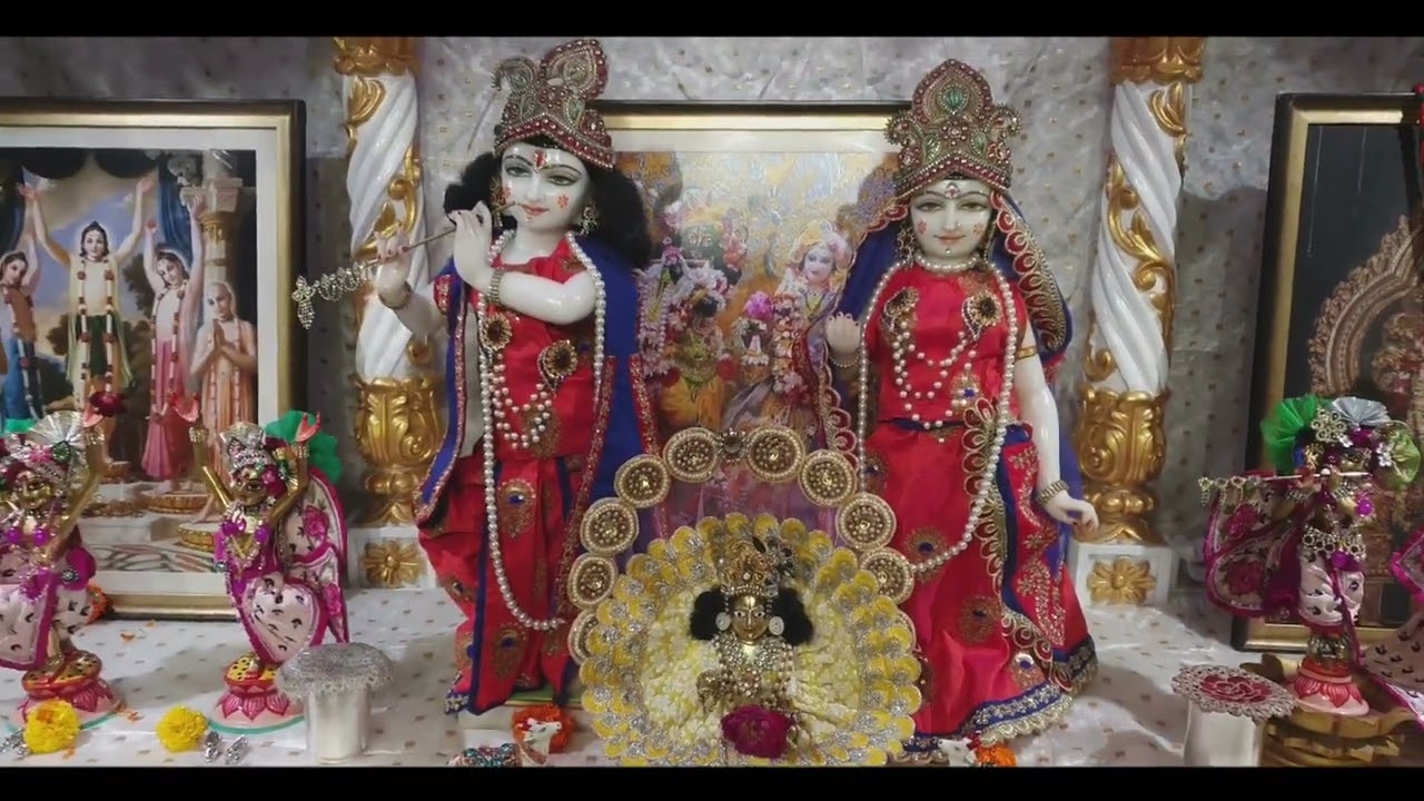 Mangala Aarti on Janmashtami 2019| ISKCON Vesu Surat
