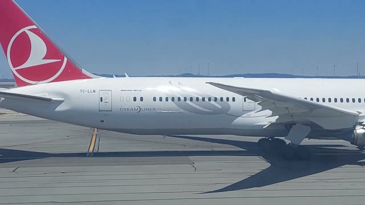 Plane spotting #7 @ (KSFO) San Francisco, CA