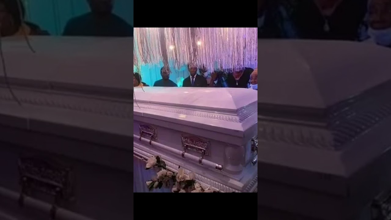 Late Osinachi finally laid to rest today at her hometown. 🥺🙏🏽