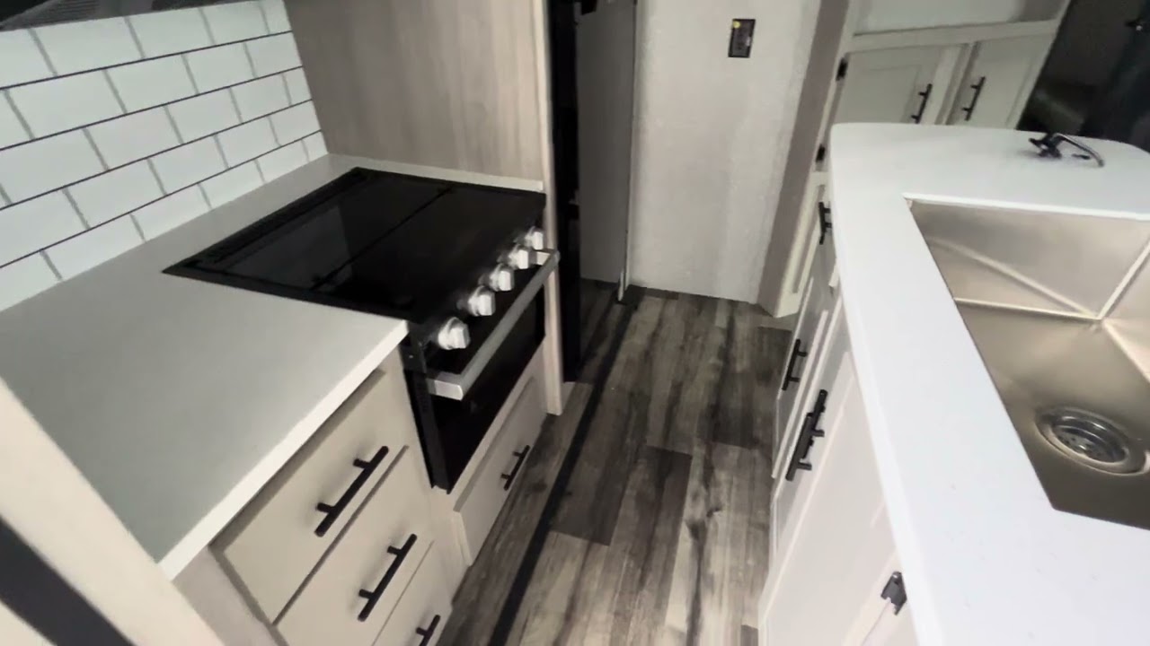 New 2024 CrossRoads RV Sunset Trail 331BH