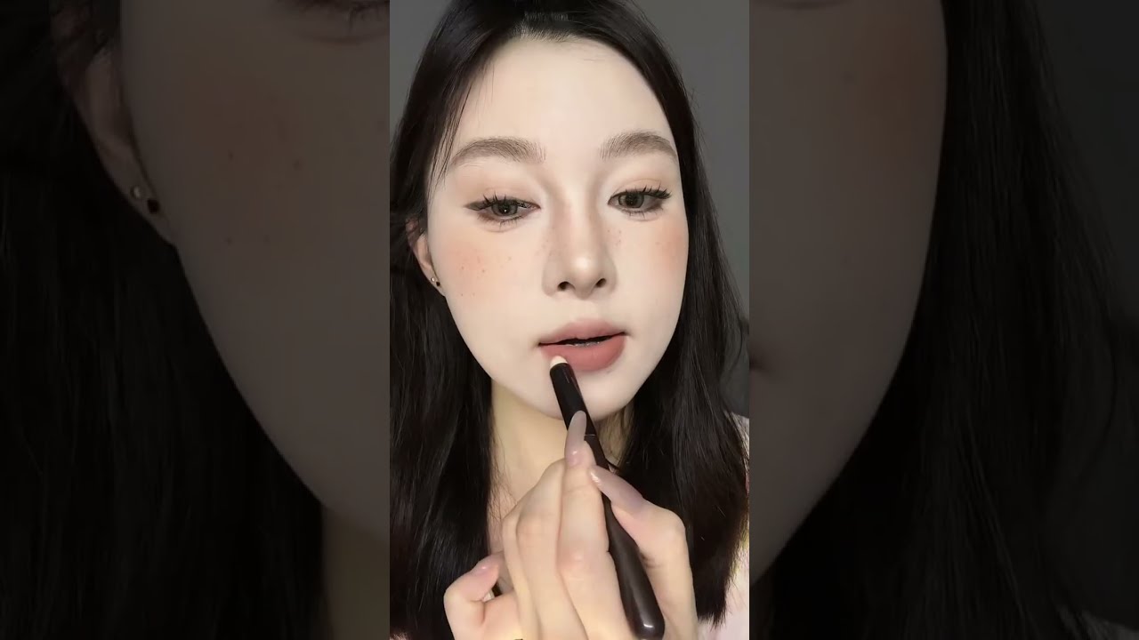 Doll skin. Soft eyes. Nude lips. 🤍