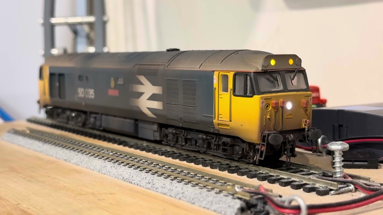 Hornby Class 50 with a 20x40x7 Tablet Speaker Upgrade And Jamie Goodman DCC Sound