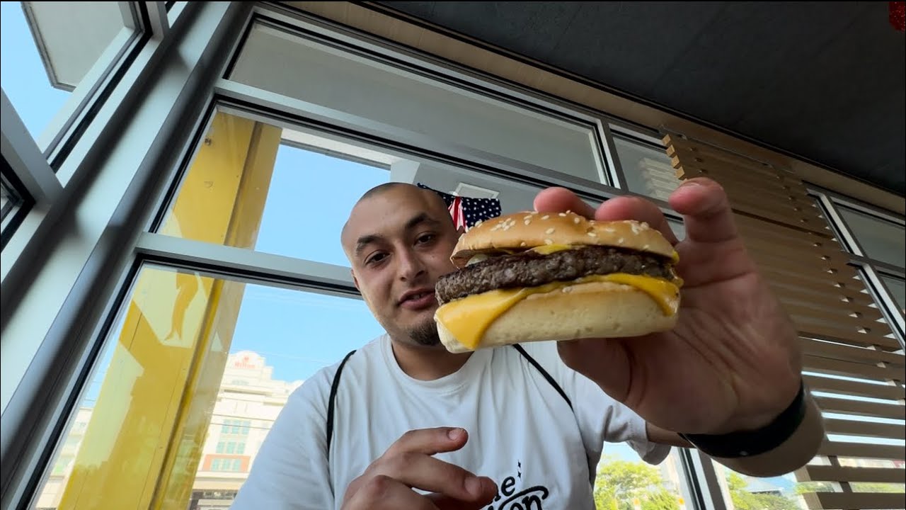 🍔🇺🇸 Cât costă McDonald’s în America? Prima masă și surprizele din meniu! 😲🍟