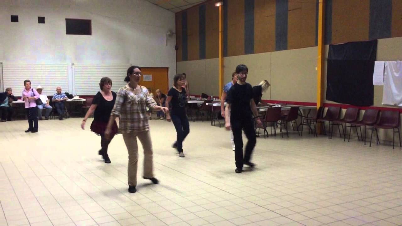 THE QUEEN LINE DANCE (Explication des pas et danse)