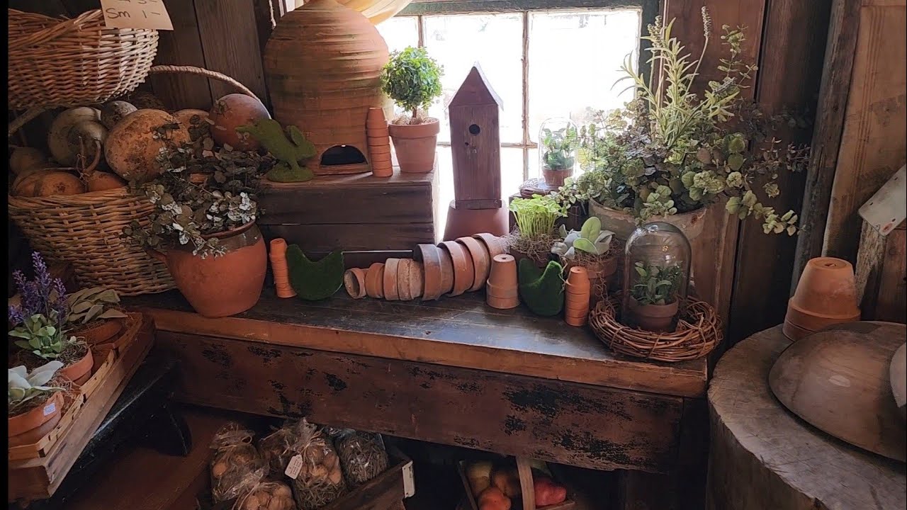 Charming Decorating Inspiration Antiques, Primitive, Farmhouse, Cottage Style
