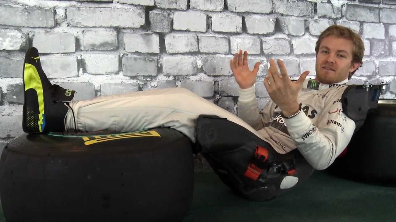 Nico erkl&auml;rt seine Sitzposition beim Fahren
