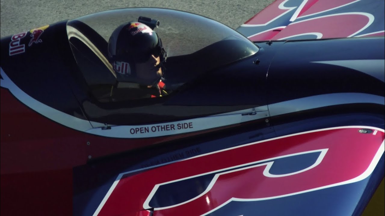Meet Aerobatic Pilot Pete McLeod - Red Bull Playgrounds 2012