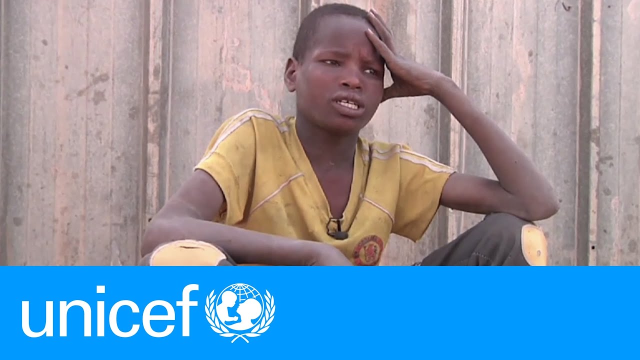 Living on the street at 12 in Niger | UNICEF