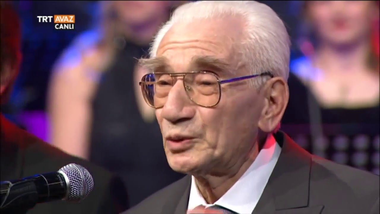 Alâeddin Yavaşça Sahnede - 90. Yaş Alâeddin Yavaşça Besteleri Konseri - TRT Avaz