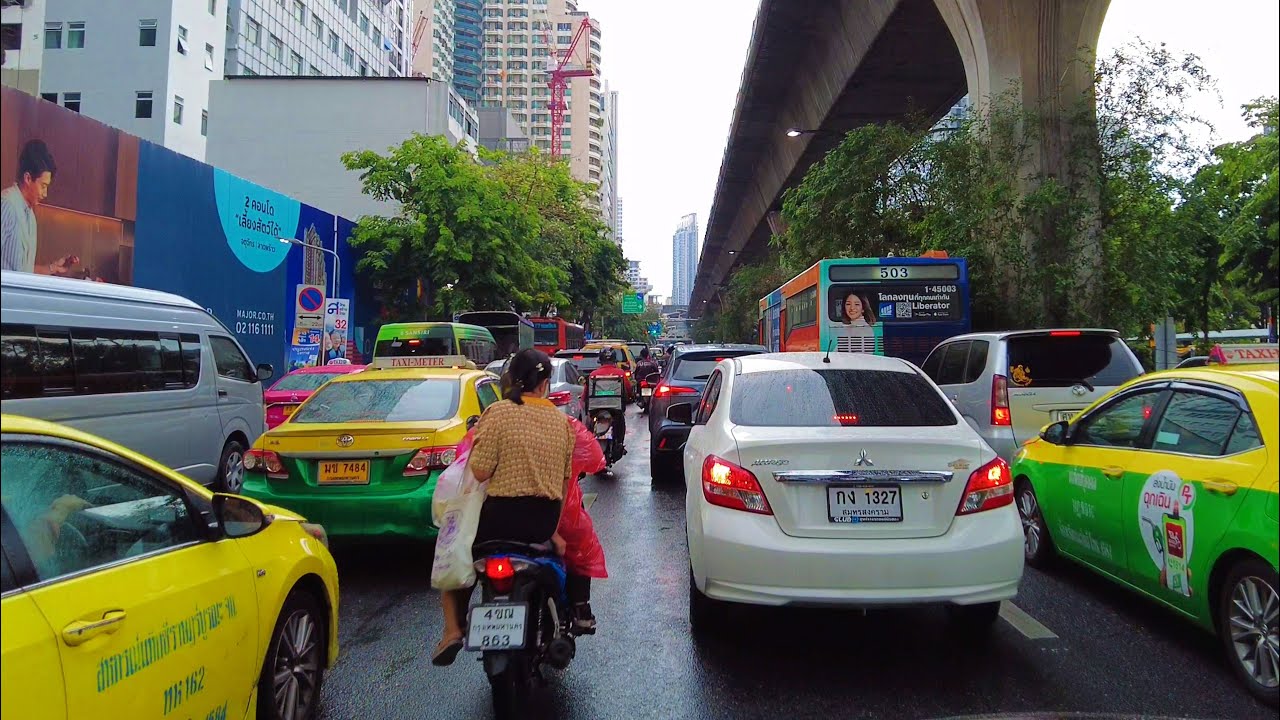 4K 🇹🇭 Rainy day Driving in Bangkok City | ARI to Phra Ram 9 in Thailand 2023