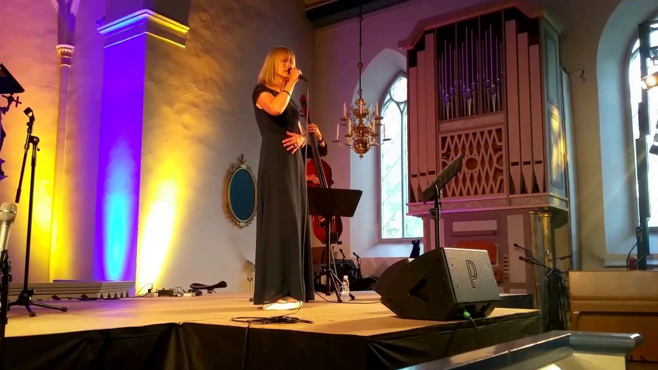 Cajsa Stina Åkerström - Det förskräckliga levernet på kaféet - Virserums musikdagar