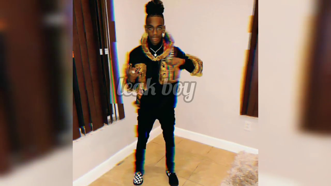 YNW Melly   Pull Up leak boy