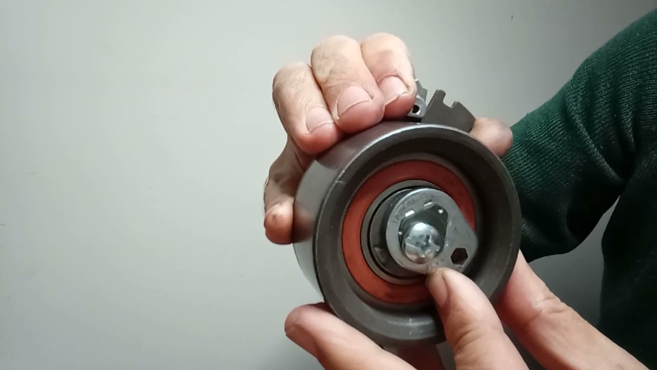 precauciones al poner el rodillo tensor del Citroën Xsara