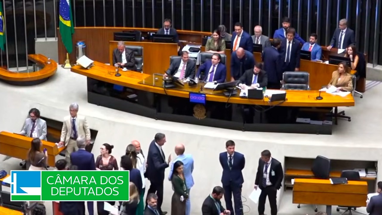 Pena de até 40 anos para crime de homicídio vicário é aprovada na Câmara - 19/3/26 #DiretodaCâmara