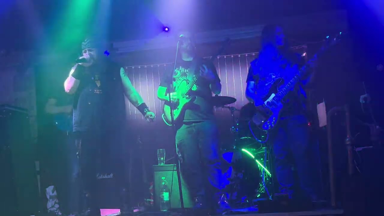 Fool For Your Loving (Whitesnake Cover) Live at Robbers Dogs Motorcycle Club  Charity Night