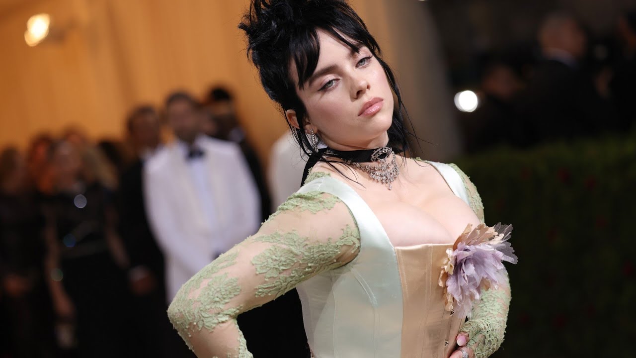 Hypocrite Billie Eilish claims no one is illegal on stolen land