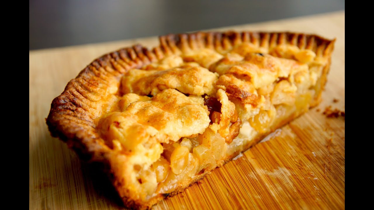 APPLE PIE Video Recipe - How To make an apple pie in a cast iron pan - home made apple pie