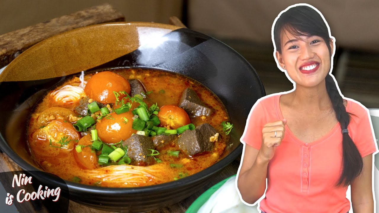 Do you know this SAVORY Chiang Mai NOODLE SOUP? 🍜🍜 Kanom Jeen is a MUST TRY - Nin is Cooking