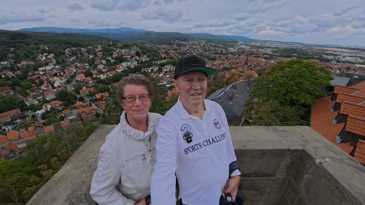 Fahrt mit der Nostalgie Bahn zum Schloss Wernigerode 