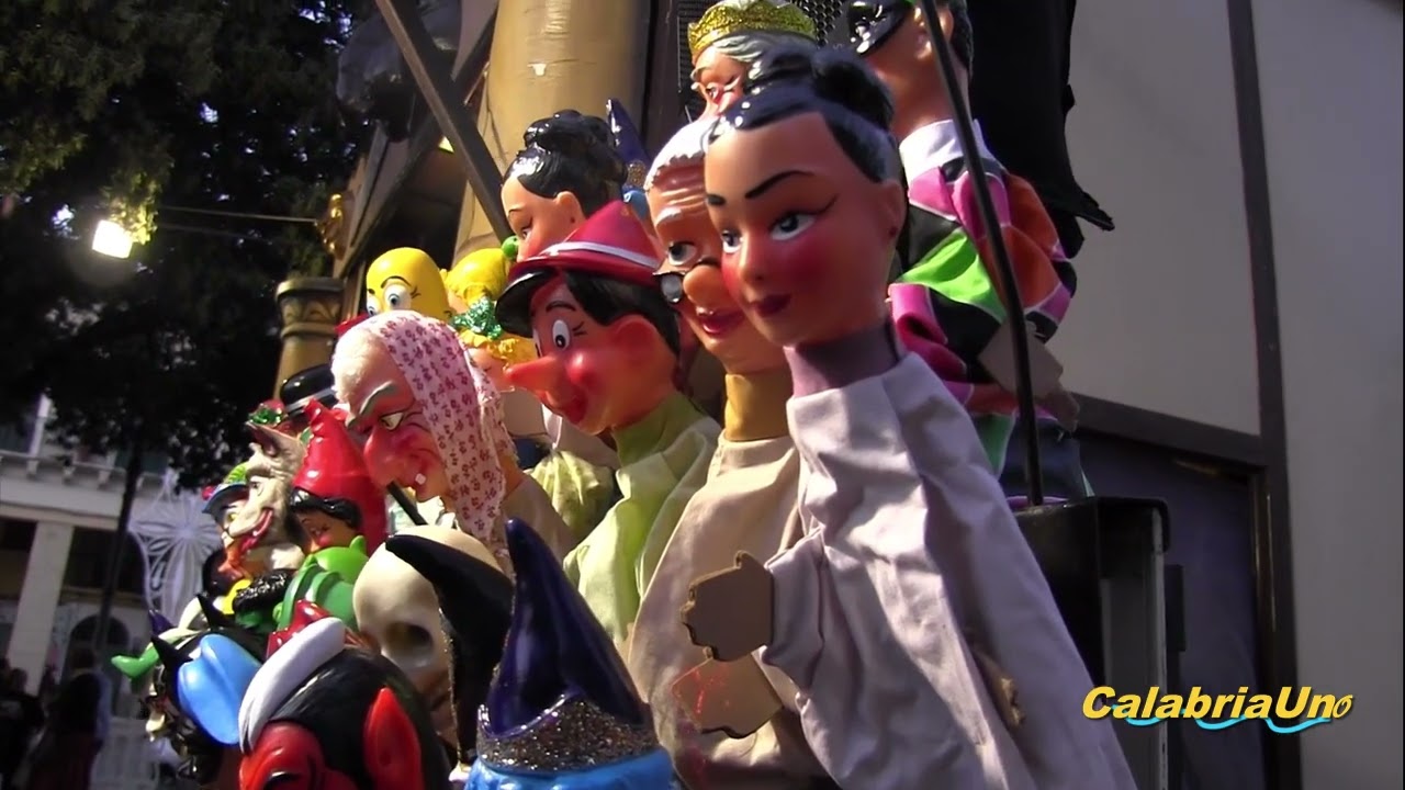 Torna a Crotone il Teatro dei burattini di Ferraioolo per la Festa della Madonna di Capocolonna