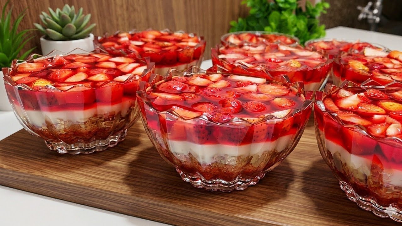 كنافة بالفراولة بطعم خطير يحير الكل❗من غير كريمة هيطلبوها منك كل يوم! 🍓✨