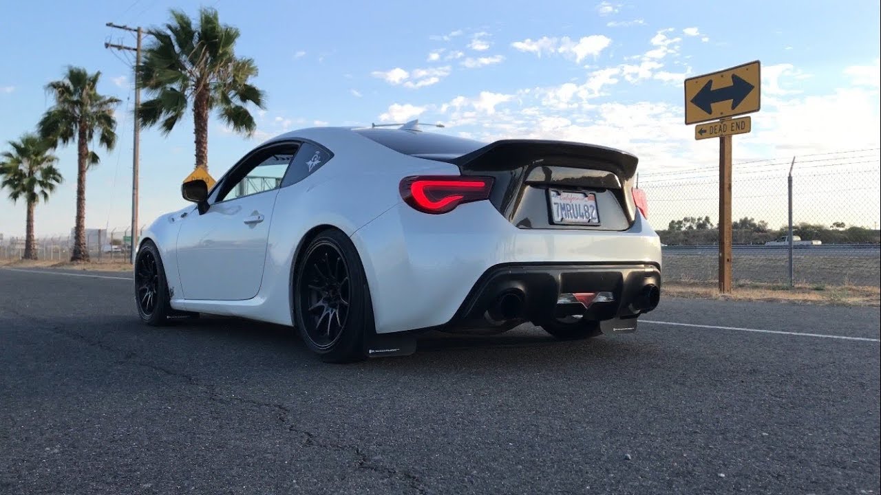 Carbon fiber trunk