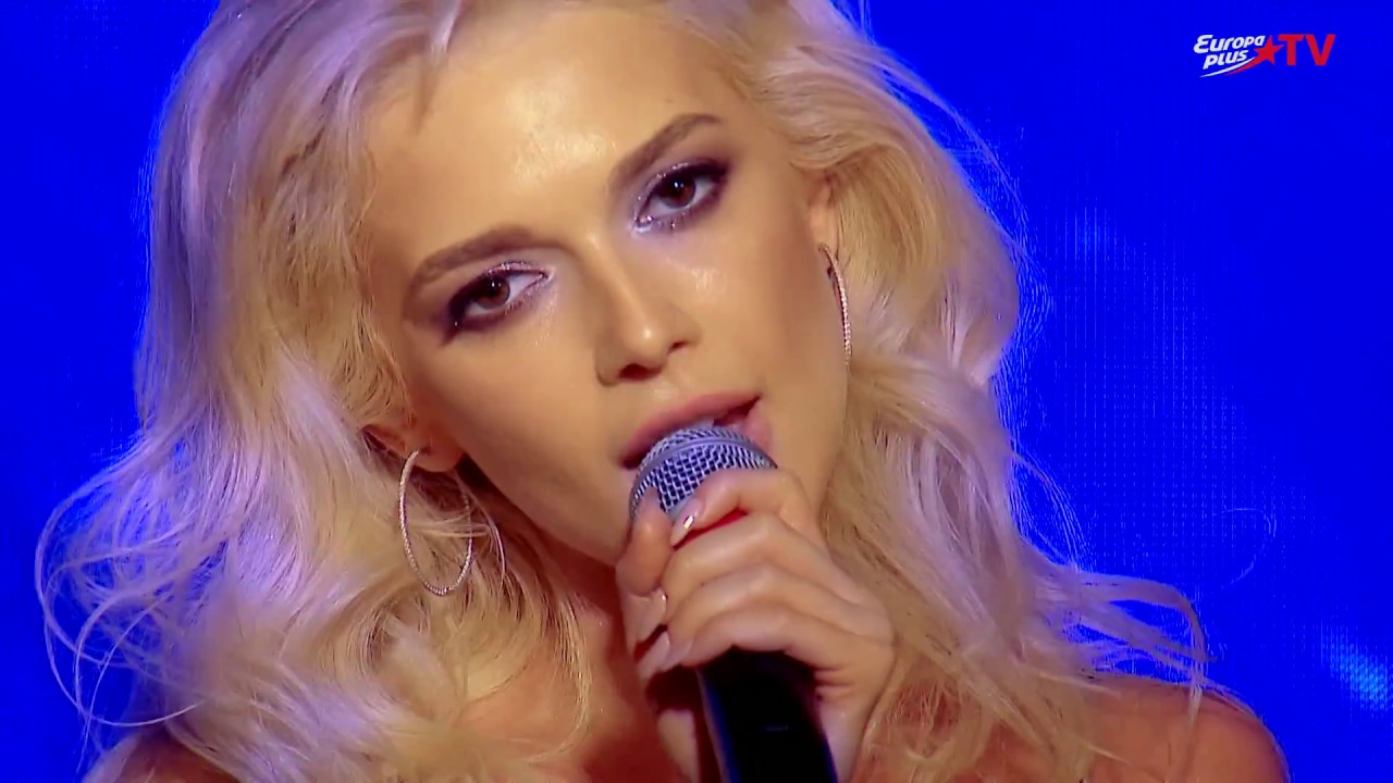 ВИА ГРА - КТО ТЫ МНЕ / VIA GRA - KTO TY MNE / NEW YEAR 2017 / EUROPA PLUS TV