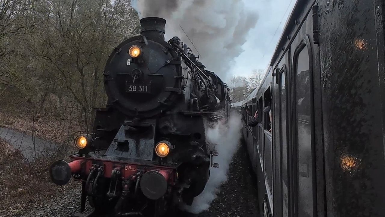 Parallelfahrt mit 58 311 und 01 1104 auf der Cornberger Rampe #dampflok #steamtrain #eisenbahn