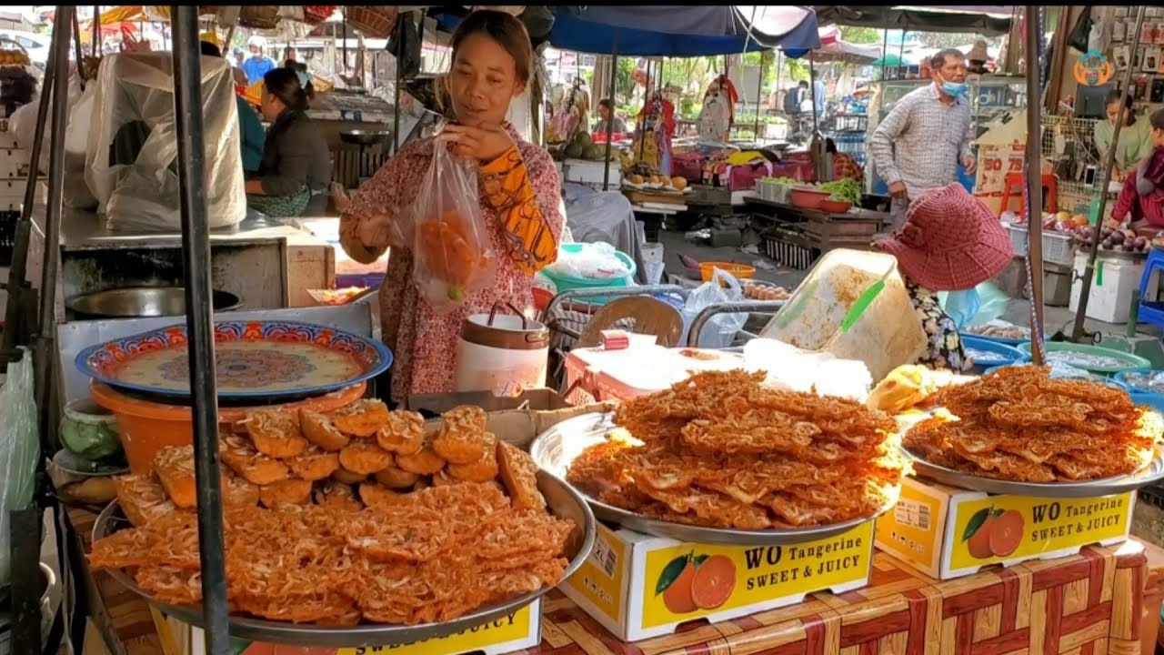 នំកំពឹសចៀននិងចាក់ចុលមួយថ្លៃ២០០០រៀលមាននៅផ្សារតាខ្មៅ/Crispy Fried Shrimps/Deep Fried Bread Shrimp
