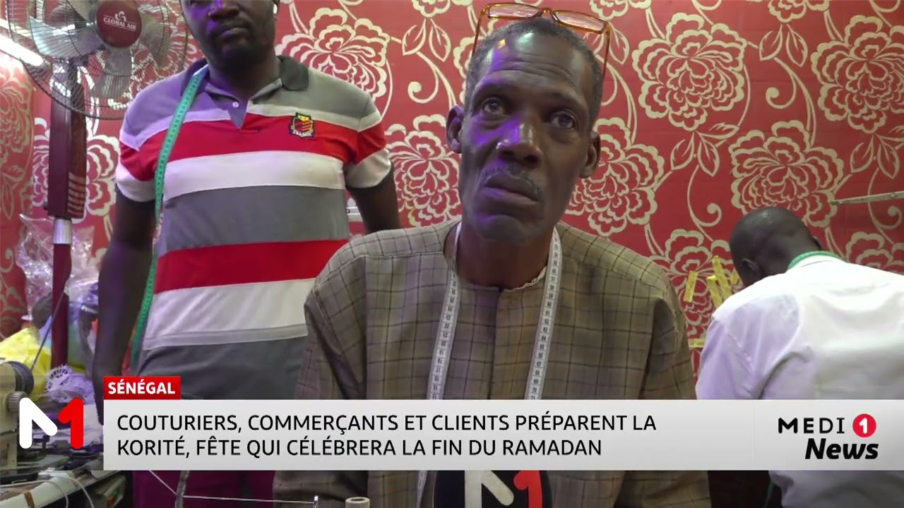 Sénégal : Couturiers, commerçants et clients préparent la Korité, fête qui célèbre la fin du Ramadan