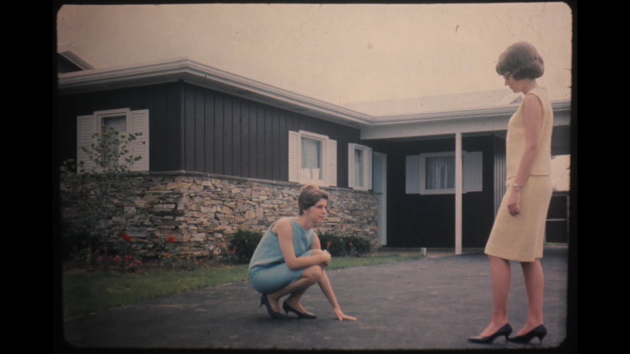 Vintage 1965 house tour via a slideshow - look around a new suburban house w/ mural, sewing room +